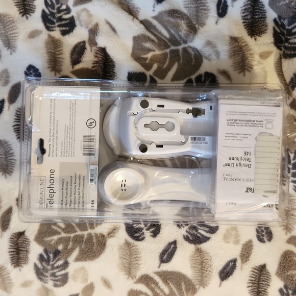 AT&T Design Line Telephone - NIB - Picture 4 of 7